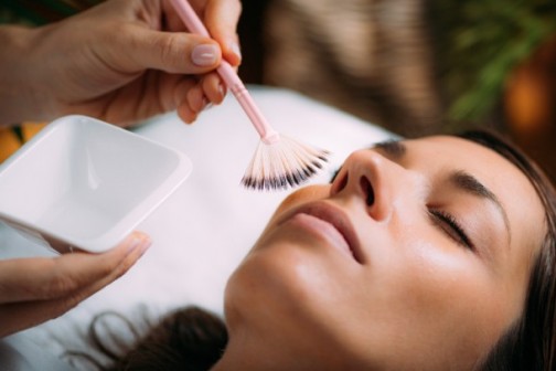 Hemijski piling- akne, fleke, bore i masna koža idu u zaborav